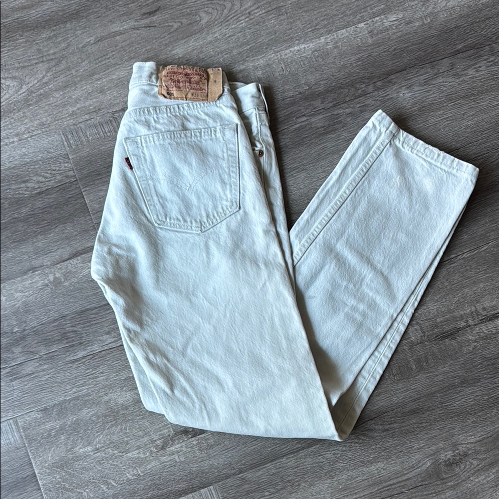 Classic Very Light Blue/Gray Straight-Leg Jeans